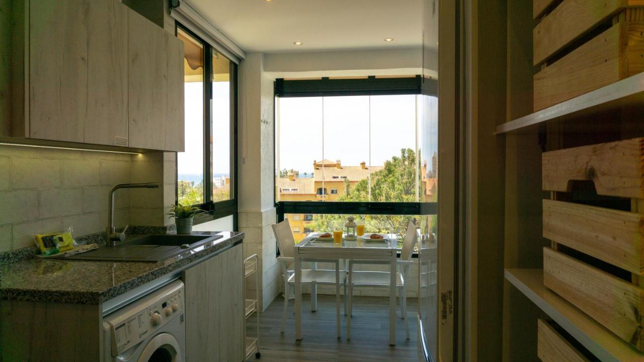 Apartment Aloha Playa Malaga Benalmádena Exteriör bild