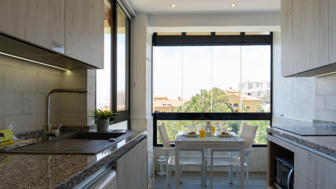 Apartment Aloha Playa Malaga Benalmádena Exteriör bild